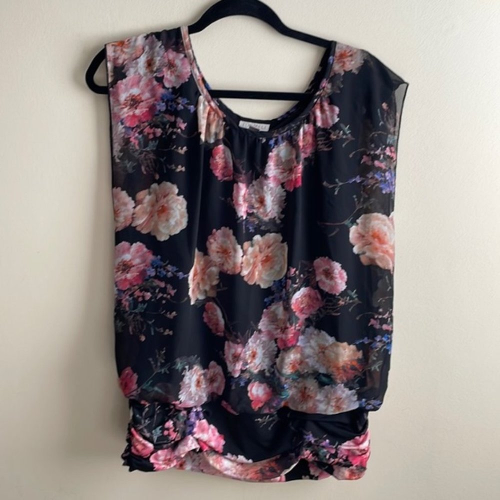 Beautiful size large blouse top by Roz & Ali